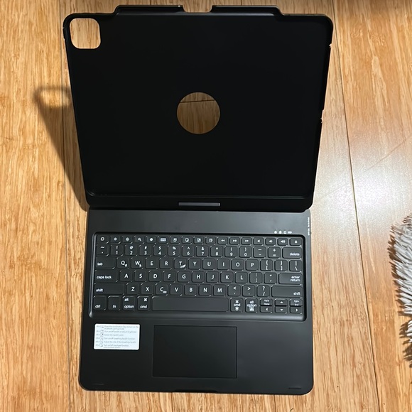 Wireless Keyboard - Picture 3 of 4